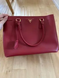 PRADA サフィアーノ　LUX