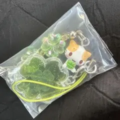 サンリオ　シークレットクローバーストラップ　マシュマロみたいなふわふわにゃんこ