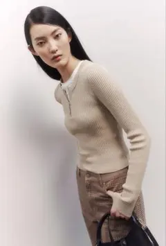 H&M ベージュ リブニット 長袖 ジッパー付き ハーフジップリブニット