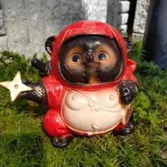 信楽焼　赤い忍者狸 　　タヌキ　たぬき　狸のサムネイル
