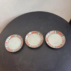 花柄と格子模様の皿 3枚セット　直径11㌢