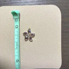 スワロフスキー　SWAROVSKI スワロフスキー　ペンダントトップ　フラワーのサムネイル