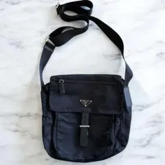 PRADA プラダ　ナイロンショルダーバッグ 三角ロゴ　シルバー金具　ブラック