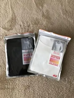 ユニクロヒートテック シームレスUネック八分 Sサイズ 2枚セット