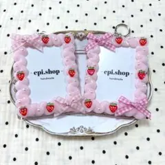 235♡ ホイップデコ トレカキーホルダー トレカケースデコ　ピンク いちご ②