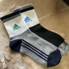 美品　adidas キッズ靴下 2足セットグレー/ブラック/ホワイト