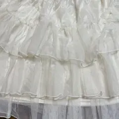 レディース　フリル　スカート　フリーサイズ　クリーム色