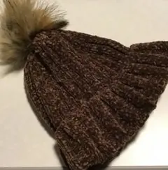 ブラウン　リブ編みのモールニット ファー付きポンポンニット帽　コーエン