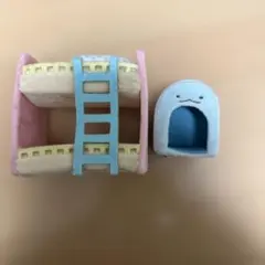 すみっコぐらし　二段ベッド型ぬいぐるみ、とかげハウスセット