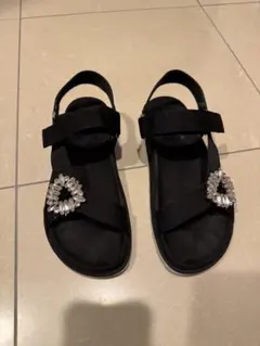 Roger Vivier ビジュー サンダル ブラックのサムネイル