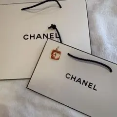 正規品CHANELビューティ2026年新作ハート型チャーム ＋ショッパー２枚付き