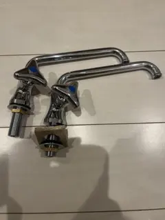 TOTO レバー水栓 水、湯T130ARQ13 V52 H とV55Cセット - メルカリ