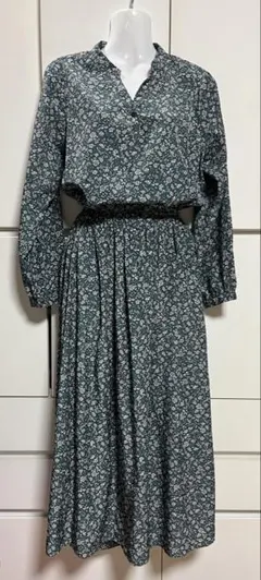 IEDIT 小花柄　着心地の良い上品な長袖ワンピース グリーン系　Ｌサイズ