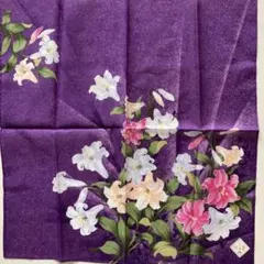花柄の紫色ハンカチ