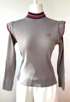 新品　タグ付き　Ｍサイズ リブ編みグレーセーター フリル袖 ハイネック