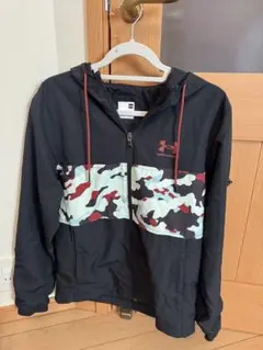 アンダーアーマー　パーカー