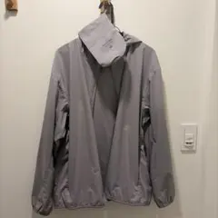 ポケッタブルUVカットパーカ　ユニクロ　ファスナー欠品