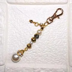 【22】パールビーズとクリスタルビーズのチャーム　ハンドメイド