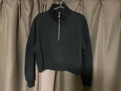GU ブラック ハーフジップ クロップドスウェット