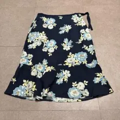 Eddie Bauer スカート　花柄　紺　ネイビー　新品　12のサムネイル