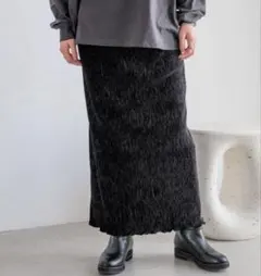 【未使用】シャイニーベロアタイトスカート　ブラック　LOWRYS FARM
