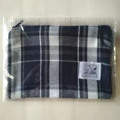 スヌーピー　チェック柄ポーチ