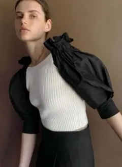 ZARA コントラストディテール入りセーター
