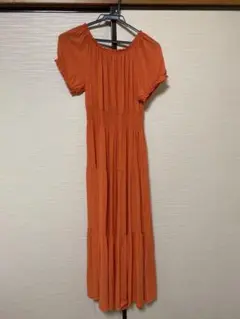 オフショルワンピース