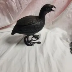 鳥小物入れ置物刻印OM. 素材分からない13x15センチ