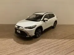 トヨタ カローラクロス 1/30 ミニカー ホワイトパール 新品 未開封品