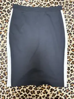 UNIQLO 黒 タイトスカート Sサイズ