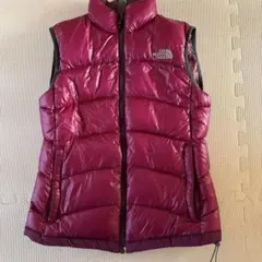 ノースフェイスダウンベストTHENORTHFACE Sサイズ　濃いピンク
