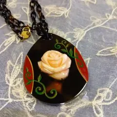 本鼈甲珊瑚 薔薇彫り付きペンダントネックレス - メルカリ