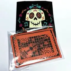 新品　ディズニー　リメンバー・ミー　シークレットフライトタグ　ギター