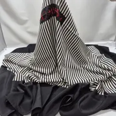 【used品】美品！V.GARAVANI シルクスカーフ 大判サイズ