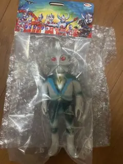 ベアモデル ソフビ ウルトラマン ウリンガ 怪獣フィギュア 青紫色