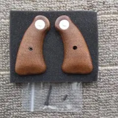 CAROM SHOT 木製グリップ saa用　チェッカリング　リアルウッド CAROM SHOT 木製グリップ saa用 チェッカリング リアルウッド - メルカリ
