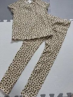 H&M ハート柄 パジャマセットアップ　120cmのサムネイル