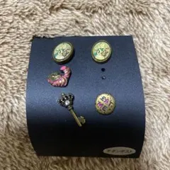 不思議の国のアリス　ディズニー　アリス・イン・ワンダーランド ピアス