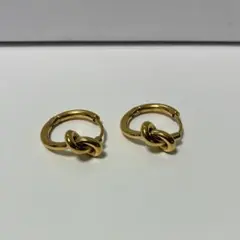 ノットフープピアス ゴールド 結め フープピアス