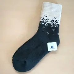 Bleu Bleuet ブルーブルーエ　雪の結晶模様 ソックス 新品未使用