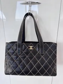CHANEL ブラック キルティング ハンドバッグ
