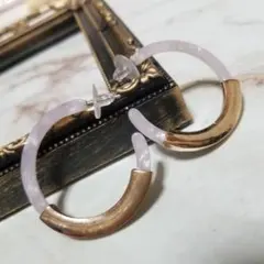 ホワイトマーブル × ビンテージ 真鍮ゴールド フープピアス