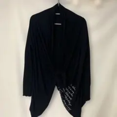 【不思議デザイン】黒いテキストプリントカーディガン moussy/マウジー