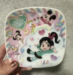 ディズニー パルパルーザ ヴァネロペ プレート