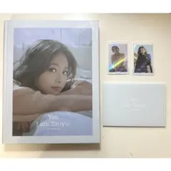 Yes, I am Tzuyu. ツウィ 写真集