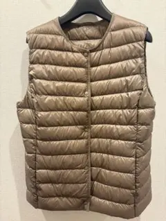 UNIQLO ウルトラライトダウン　コンパクトベスト　ダークベージュ