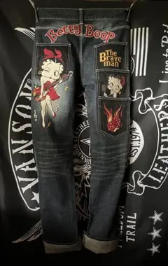 □THE BRAVE MAN✖️ベティちゃんコラボ ジーンズ刺繍最高！！Lサイズ 