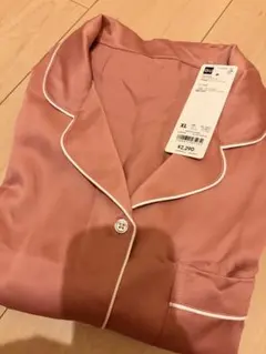 GU サテンパジャマ