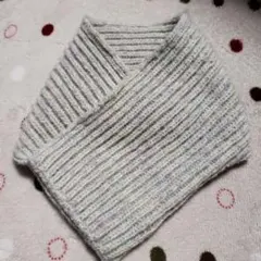 胸元まで暖かいネックウォーマー